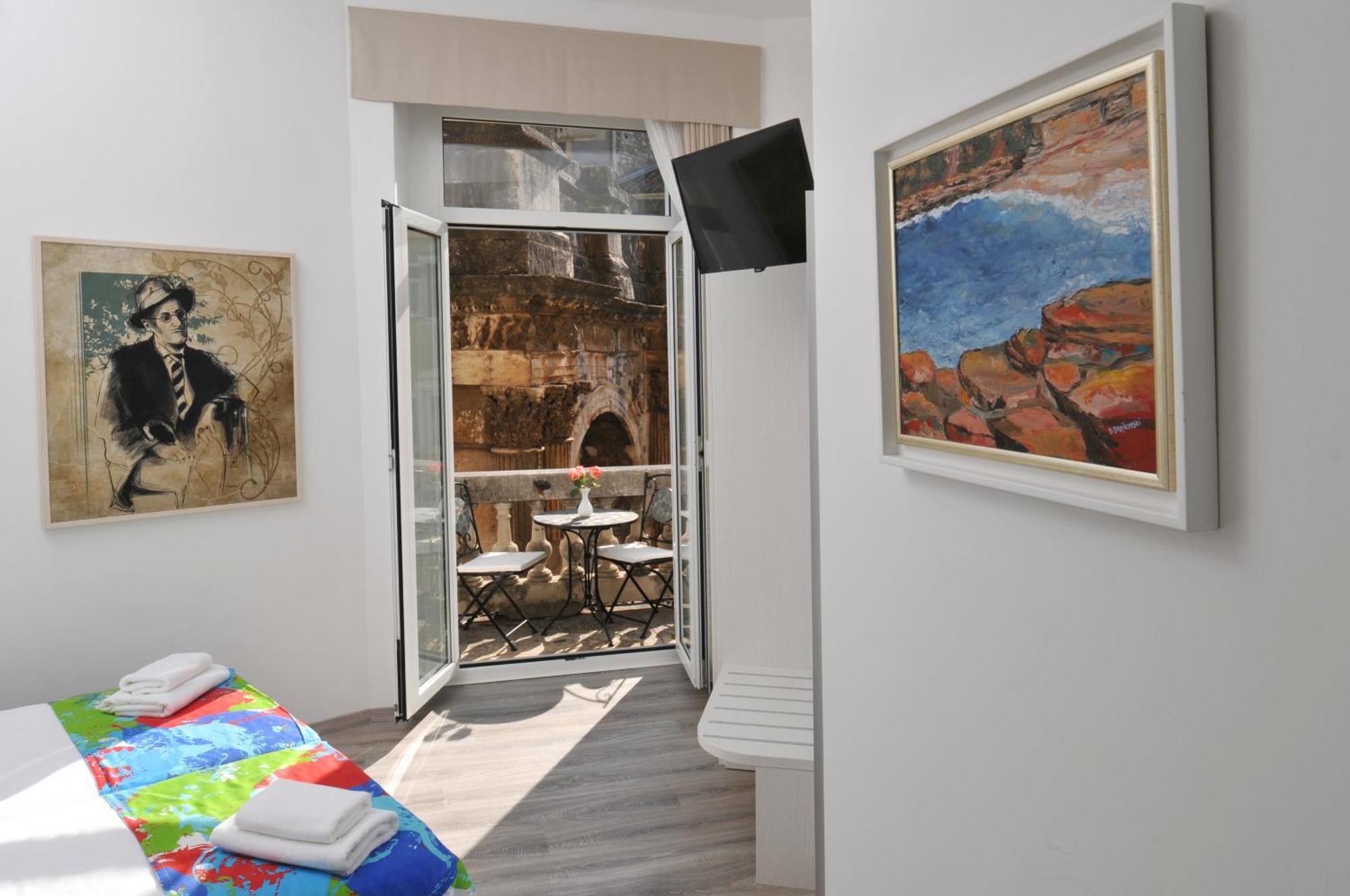 Boutique Joyce Hotel 4*